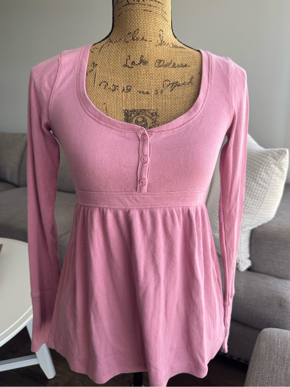 Hollister Dusty Pink Long-Sleeve Scoop baby Doll Henley Top